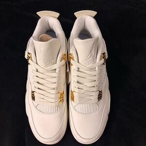 Air Jordan 4 Retro Metallic Gold
